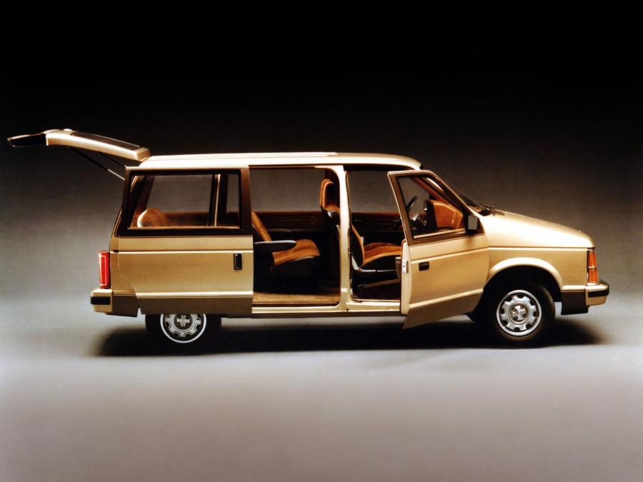  Dodge Caravan 1984 года  (фото 12 из 14)